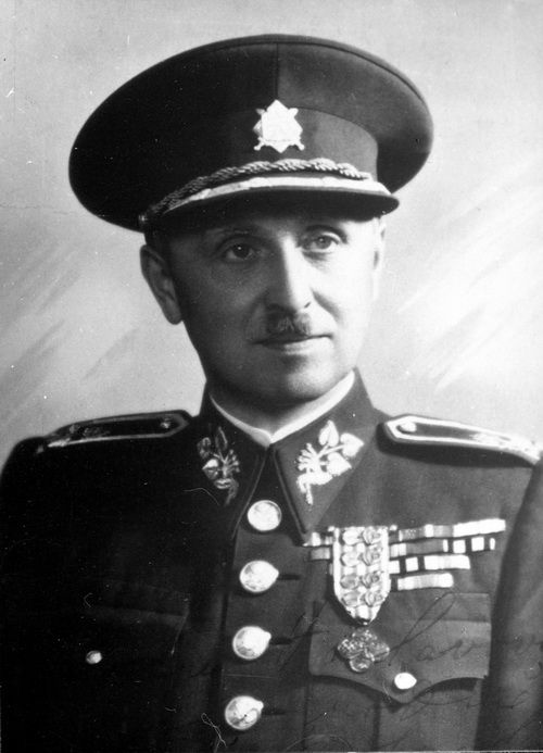 fotografiedivizní generál i. m. armádní generál Karel Kutlvašr 